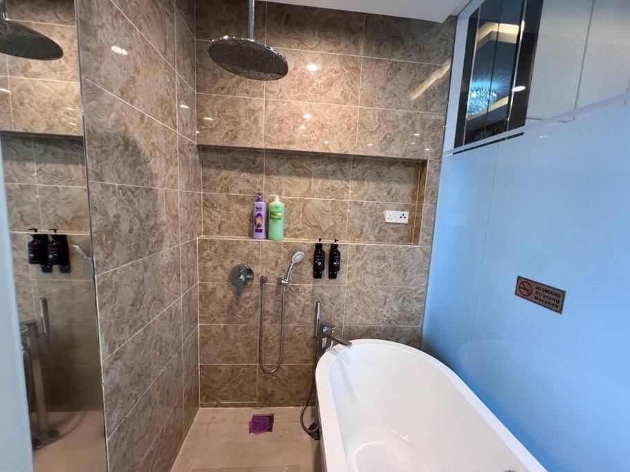 Dorsett Bukit Bintang With Bathtub By Prestige * Kuala Lumpur